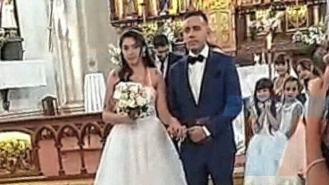 El matrimonio cuestionado porque los contrayentes están imputados de delitos