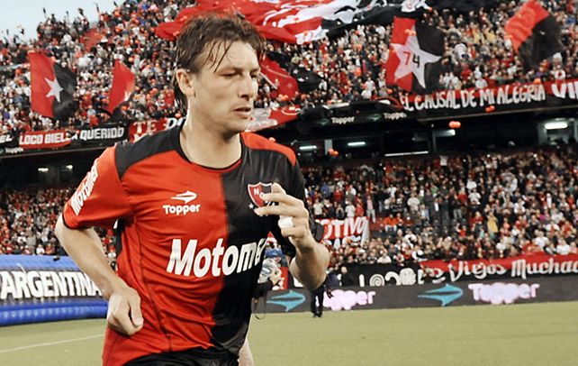 Gringo viejo. Heinze ya cumplió la fecha de suspensión en la Copa Libertadores y esta tarde será el puntal de referencia para la defensa leprosa.