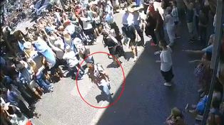 La imagen del hombre que arrojó una botella contra el vehículo que trasladaba al presidente Javier Milei.