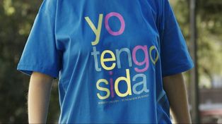 Una de las remeras que se venden en el museo Macro (Oroño y el río).