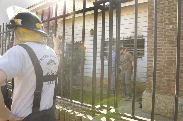Costanera: el humo que salía desde una casa llevó preocupación a los vecinos