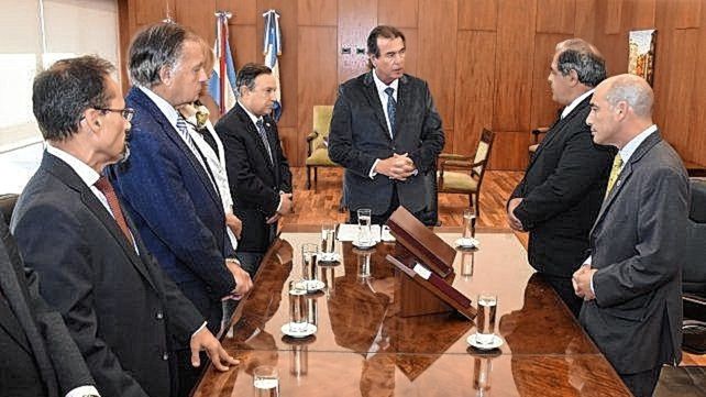 Tirso Fiorotto expuso en la denuncia a Castrillón aquello que fue comidilla diaria durante muchos años en el cotilleo de las élites entrerrianas que copan los cargos en los poderes del Estado.&nbsp;
