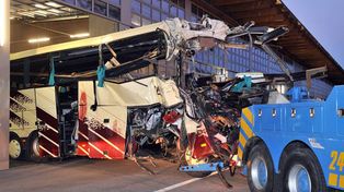 Mueren 28 personas, 22 de ellos ni&ntilde;os en tr&aacute;gico accidente en un t&uacute;nel suizo