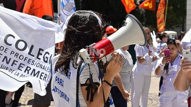 Este viernes enfermeros y enfermeras de la provincia se manifestarán frente al Ministerio de Salud en la ciudad de Santa Fe.&nbsp;