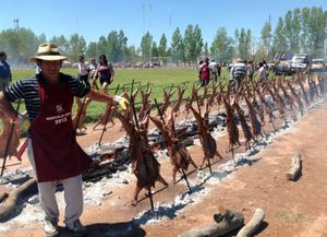 Asaron 800 chivitos en Malargüe y los vendieron a beneficio de instituciones