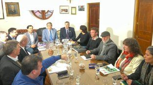 Reunión paritaria con los gremios de los empleados estatales ATE y UPCN