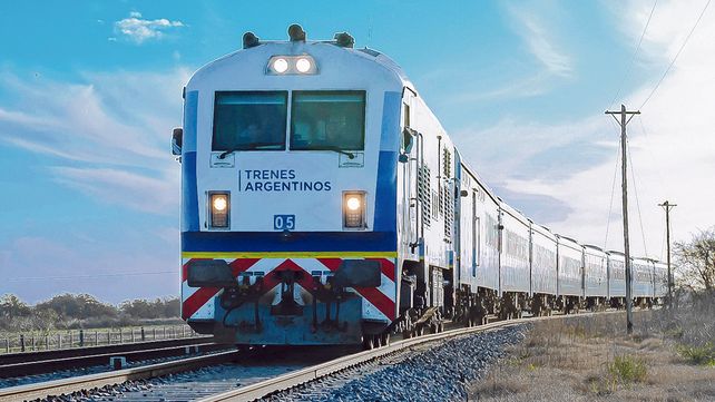 numero de foto. El tren de cercanía busca unir a las poblaciones de la región de manera barata y eficaz.