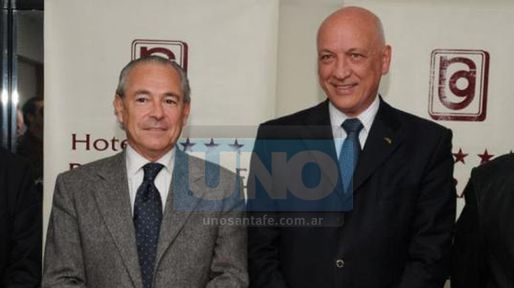 El Ejecutivo quiere convencer a la UCR de aprobar la reforma