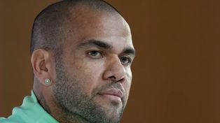 Este lunes iniciará el juicio contra Dani Alves, quien enfrenta una posible condena de 12 años en prisión. Declararán 28 testigos
