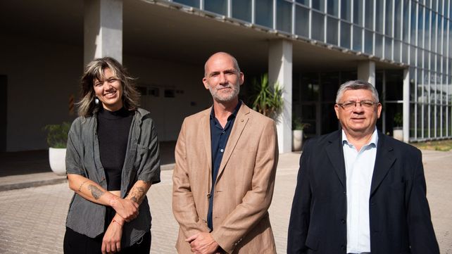 El secretario de Cultura estuvo acompañado por la directora General de Centros Culturales