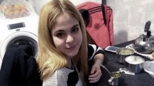 Encontraron asesinada a una adolescente y buscan a un joven que se escapó