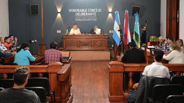 El oficialismo rechazó en el Concejo Deliberante un proyecto de la oposición que expresaba solidaridad con los trabajadores despedidos.