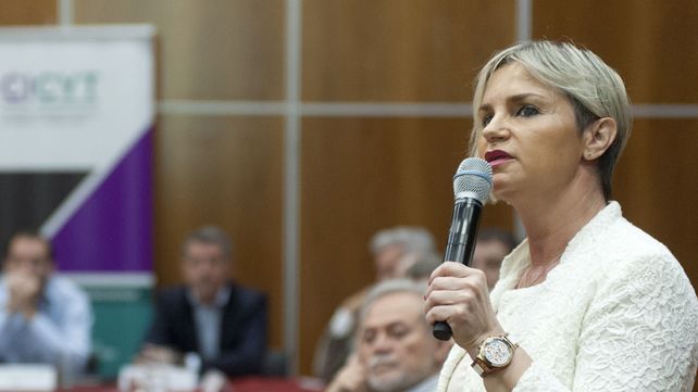 Claudia Perandones