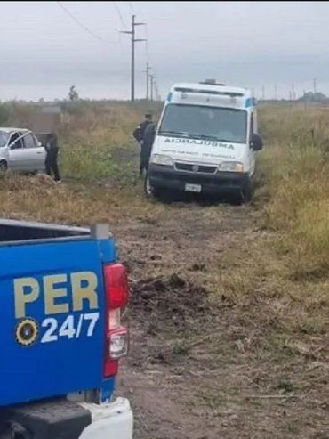 San Salvador: un auto volcó en la ruta 18 y una mujer resultó con lesiones leves