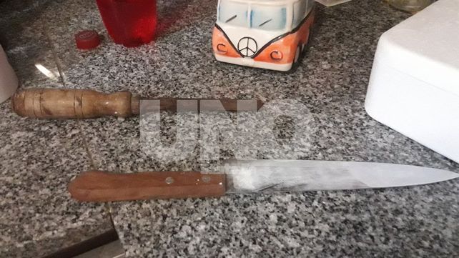 Escuchó ruidos, se levantó de la cama y se encontró cara a cara con un ladrón