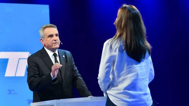 Agustín Rossi acusó a Victoria Villarruel de romper el pacto democrático y reivindicar la dictadura.&nbsp;