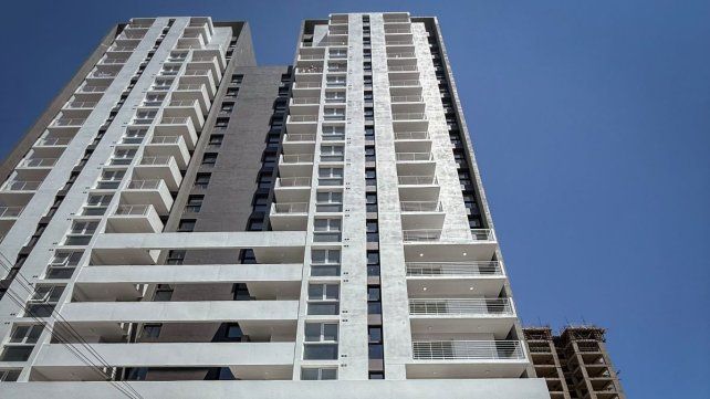 Pilay entregó más de 180 departamentos en el desarrollo Paseo del Molino