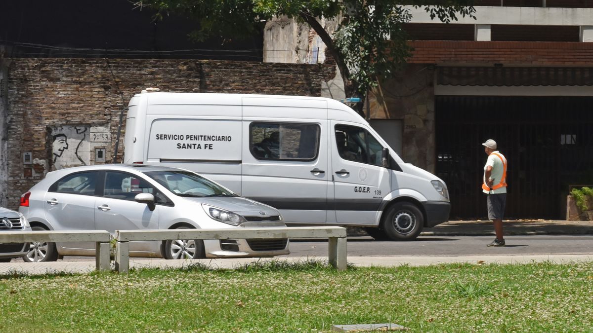 Hay Solamente Tres Móviles Para Traslados De Presos En Rosario