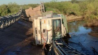 El hecho ocurrió en el tramo que une las localidades de La Pelada e Ituzaingó, a unos 80 kilómetros al norte de la ciudad de Esperanza.