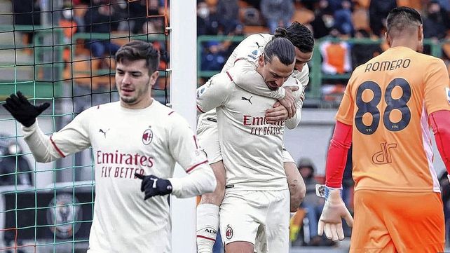 Milan goleó a Venezia por 3-0