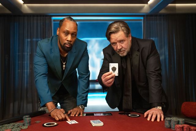 El rapero y actor RZA junto a Russell Crowe.