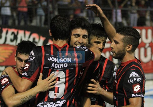Patronato venció a Atlético Paraná y se quedó con los clásicos de la temporada