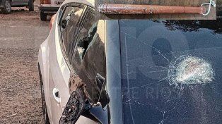 Una pareja de militares de Paraná denunció a dos familiares por los daños importantes en un vehículo costoso. Hubo allanamiento y se encontró el palo utilizado