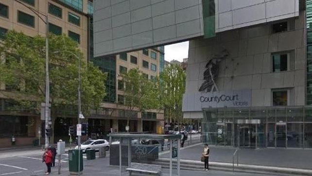 Un hombre fue condenado por violar a la hermana gemela de su novia