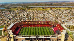 A 62 años de la hazaña que convirtió a la cancha de Colón en el Cementerio de los Elefantes