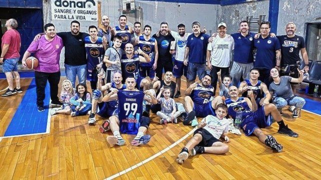 Kimberley ganó y llegó a la cima del torneo Promocional