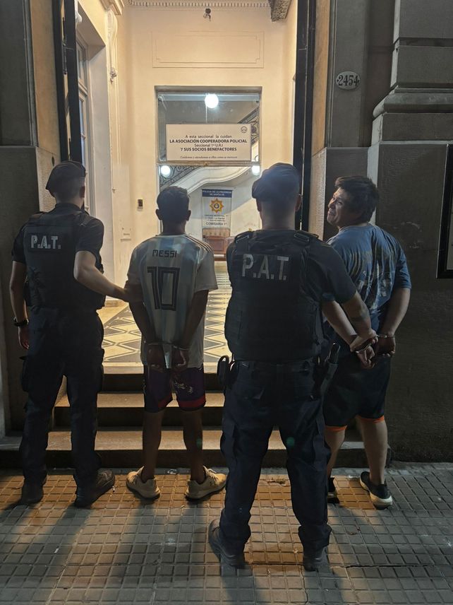 La Policía de Acción Táctica detuvo a dos trapitos que amenazaron y le exigieron plata a un joven para cuidar su auto antes del partido de Unión