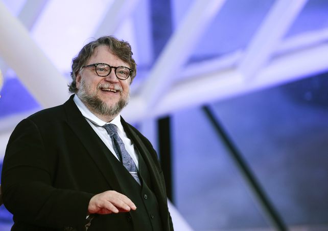 Guillermo del Toro le rinde tributo al cine negro con un elenco de estrellas
