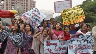 Cuatro violadores de una joven, condenados a la horca en India