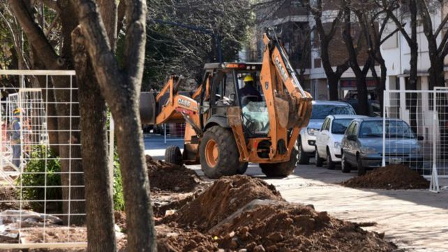 El municipio empezó a remodelar calle Maipú entre 27 de Febrero y Pellegrini