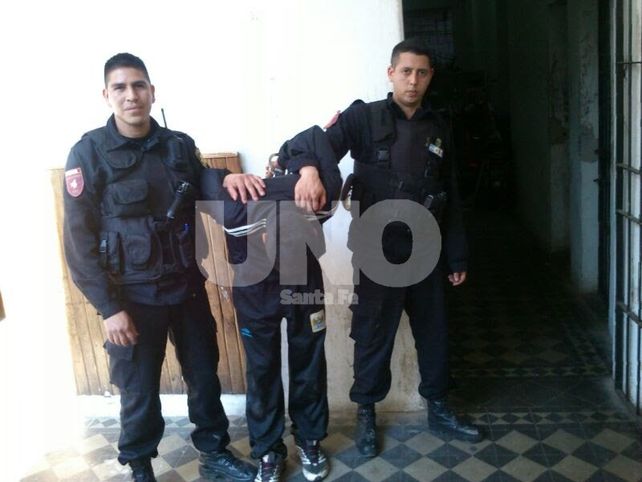 Golpeó a su mujer en plena avenida Aristóbulo del Valle y terminó preso