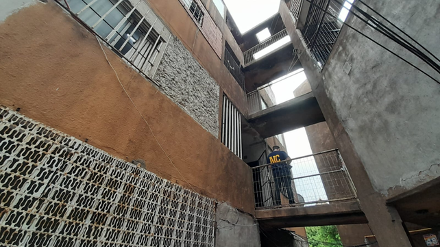 El incendio se registró este miércoles a la madrugada en el primer piso de uno de los monoblocks del barrio Fonavi Triángulo y Moderno. 