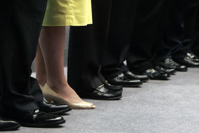 Las mujeres cobran menos en el trabajo y están más precarizadas