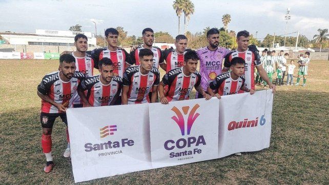 Colón de San Justo perdió 1 a 0 con Atlético Irigoyense pero clasificó a la próxima fase.
