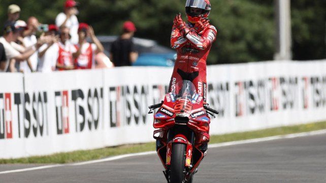 Márquez obtuvo el octavo doblete del año en MotoGP y amplió su ventaja en la cima