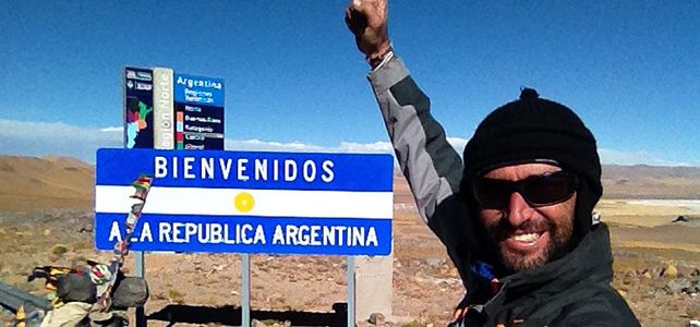 Pablo García, el argentino que dio la vuelta al mundo en bicicleta, pasa por Santa Fe