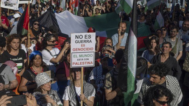 Dirigentes y militantes de organizaciones sociales y políticas reclamaron