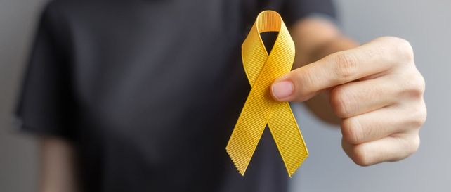 El lazo amarillo es el símbolo universal de la concientización y prevención del suicidio-