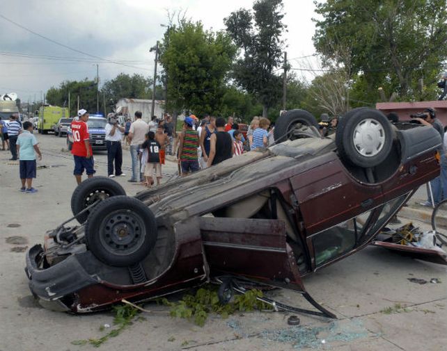Voló. En el puente de calle Mitre