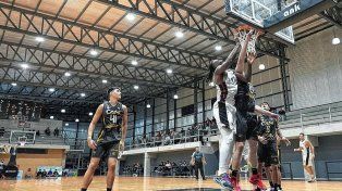 Colón no pudo barrer la serie contra Montmartre y este jueves se disputará el cuarto juego en Catamarca.