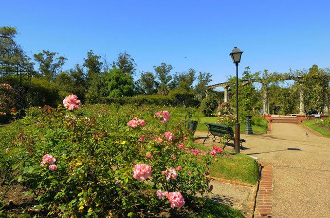 Parque El Rosedal en Montevideo.