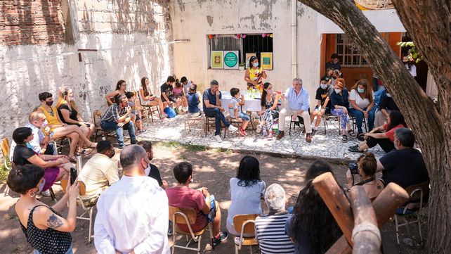Alberto Fernández visitó un hogar de curas villeros