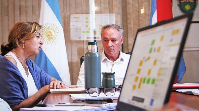 Trabajan en la APP para seguimiento de obras en las escuelas