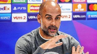 Josep Guardiola admitió que el contrato es solo un pedazo de papel.