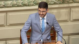 Mensaje de Pullaro en la Legislatura: apuntó al déficit