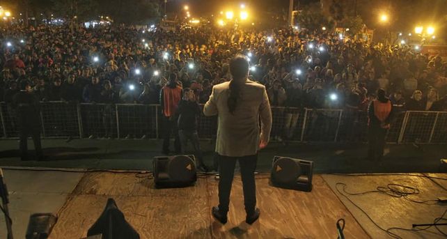 Mario Pereyra revolucionó Recreo en los festejos del 25 de Mayo